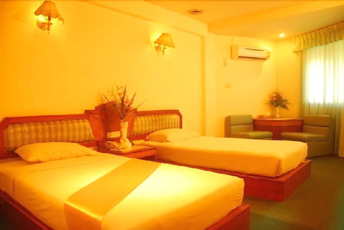 Imagen de la habitación del Hotel Golden Grand. Foto 8