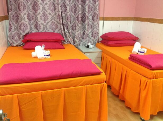 Imagen de la habitación del Hotel Golden Guest House. Foto 11