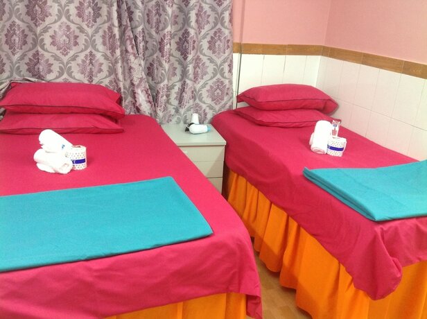 Imagen de la habitación del Hotel Golden Guest House. Foto 18