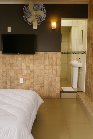 Imagen de la habitación del Hotel Golden HL. Foto 8