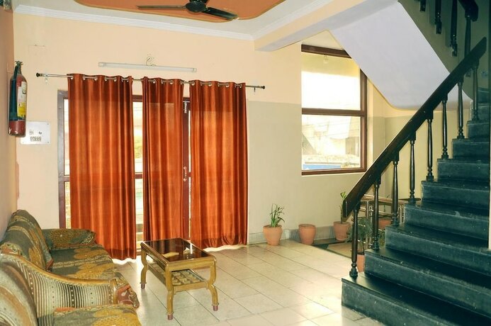 Imagen general del Hotel Golden, Haridwar. Foto 3