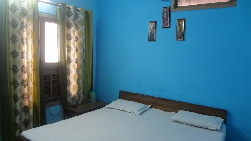 Imagen de la habitación del Hotel Golden, Haridwar. Foto 12
