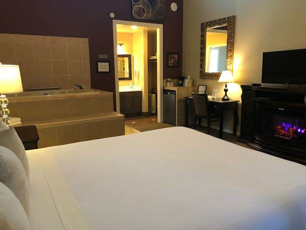 Imagen de la habitación del Hotel Golden Haven Hot Springs. Foto 16