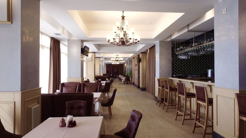 Imagen del bar/restaurante del Hotel Golden Hills. Foto 4