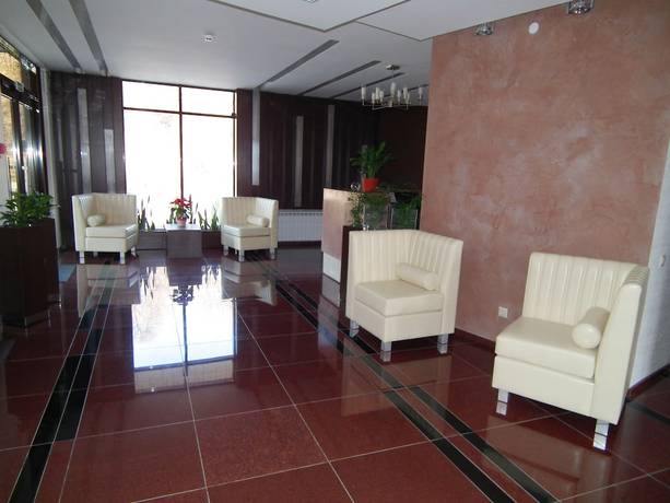 Imagen de los interiores del Hotel Golden Hills. Foto 14