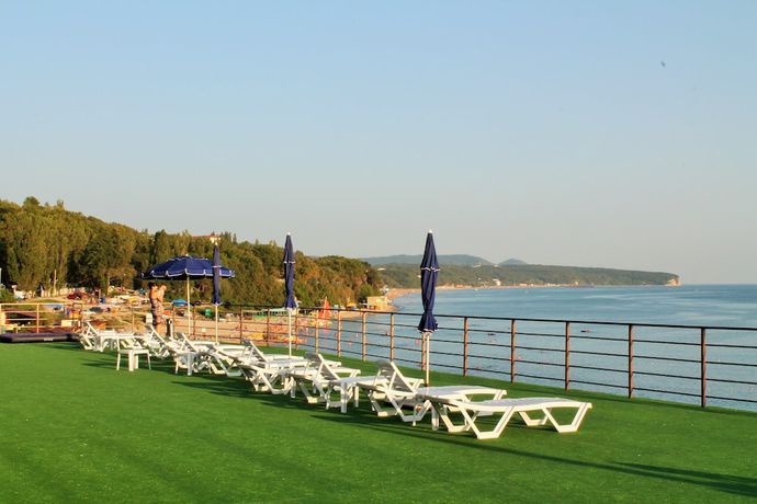 Imagen de los exteriores del Hotel Golden Hills. Foto 13