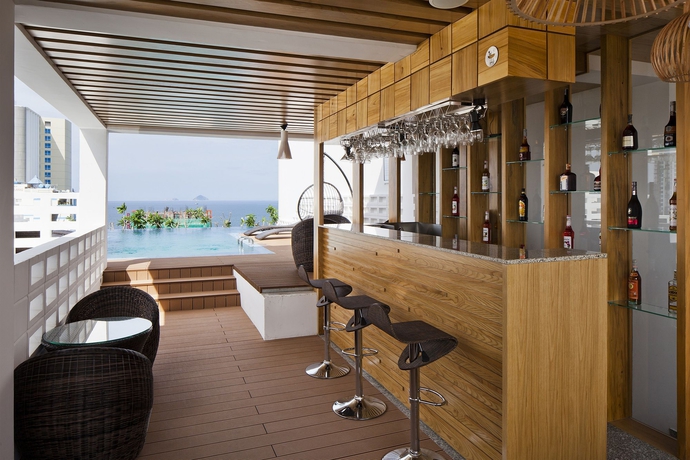 Imagen de la piscina del Hotel Golden Holiday Nha Trang. Foto 12