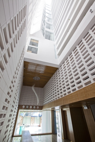 Imagen de los interiores del Hotel Golden Holiday Nha Trang. Foto 8