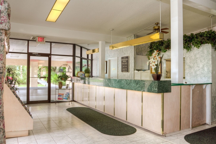 Imagen de los interiores del Hotel Golden Host Resort - Sarasota. Foto 15