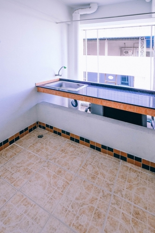 Imagen de la habitación del Hotel Golden House At Onnut Station. Foto 8