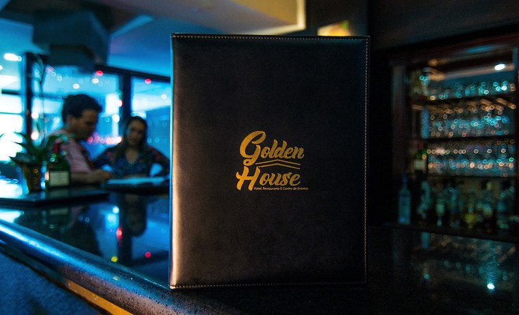 Imagen del bar/restaurante del Hotel Golden House and Restaurant. Foto 7