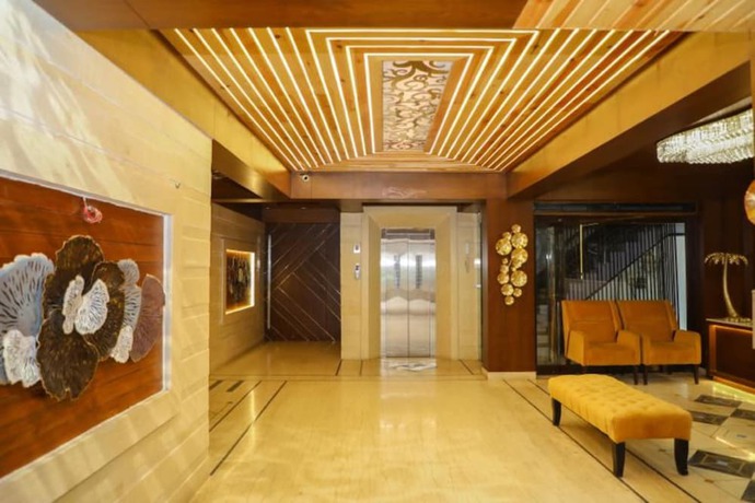 Imagen de los interiores del Hotel Golden I. Foto 19