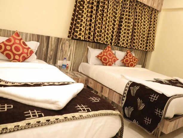 Imagen de la habitación del Hotel Golden Inn. Foto 2
