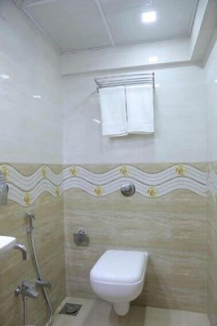 Imagen de la habitación del Hotel Golden Inn, Mumbai. Foto 5