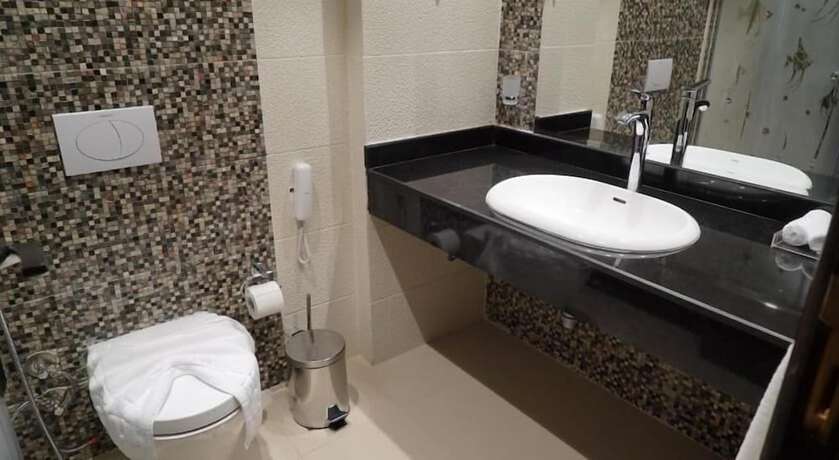 Imagen de la habitación del Hotel Golden Jewel. Foto 12