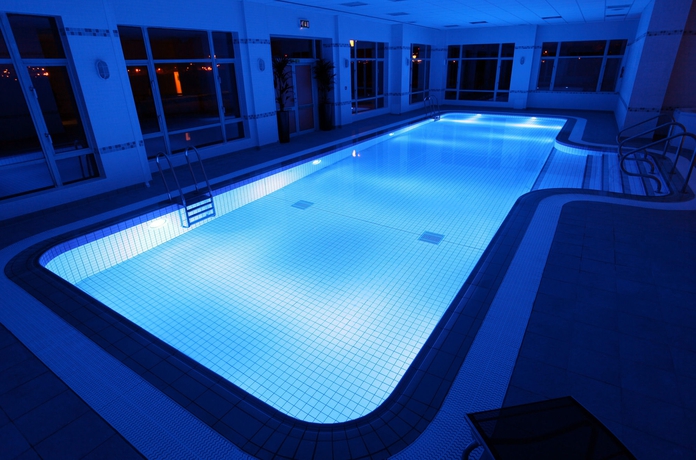 Imagen de la piscina del Hotel Golden Jubilee. Foto 13