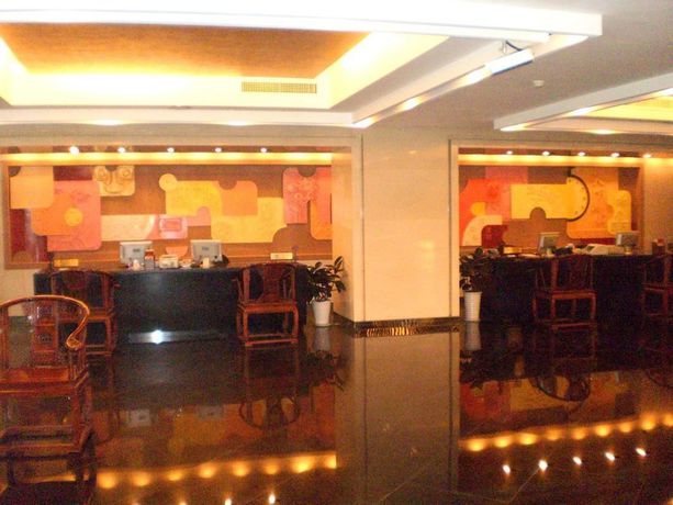 Imagen de los interiores del Hotel Golden Key International. Foto 8