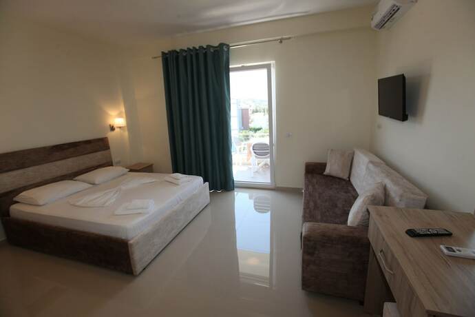 Imagen general del Hotel Golden, Ksamil. Foto 14