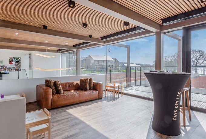 Imagen de los interiores del Hotel Golden Lakes. Foto 18
