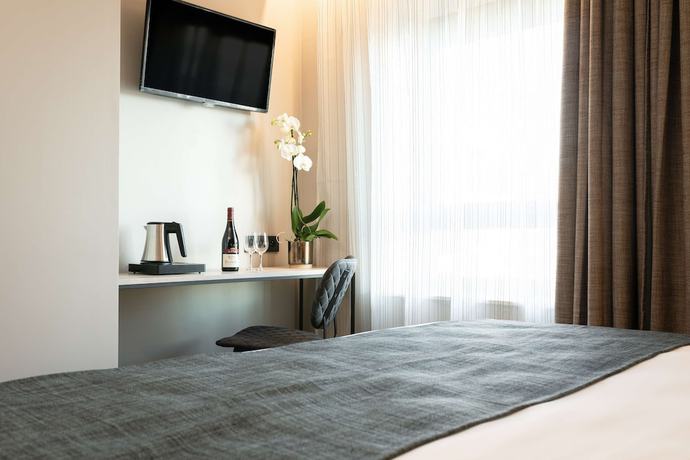 Imagen de la habitación del Hotel Golden Lakes. Foto 12