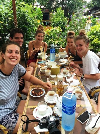 Imagen del bar/restaurante del Hotel Golden Leaf Homestay. Foto 2