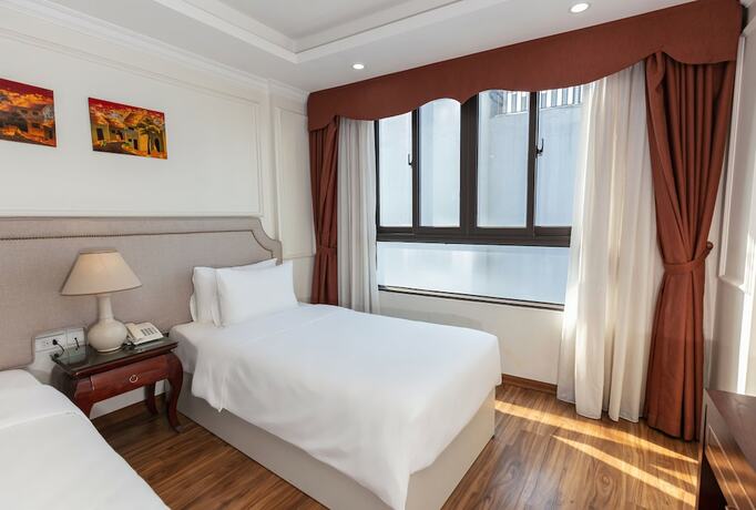 Imagen de la habitación del Hotel Golden Legend Palace. Foto 37