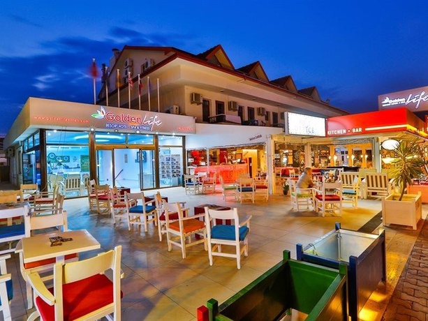 Imagen general del Hotel Golden Life Resort and Spa. Foto 14