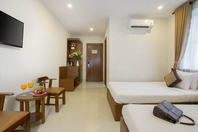Imagen de la habitación del Hotel Golden Light. Foto 14