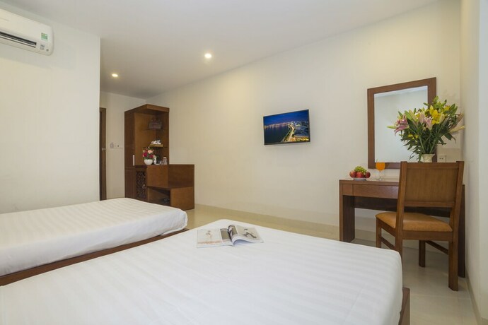 Imagen de la habitación del Hotel Golden Light. Foto 17