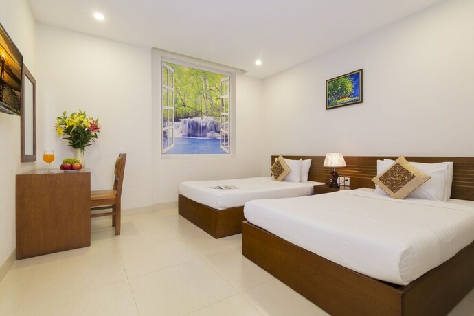 Imagen de la habitación del Hotel Golden Light. Foto 20