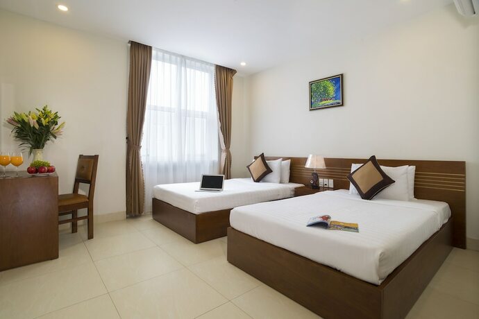 Imagen de la habitación del Hotel Golden Light. Foto 32