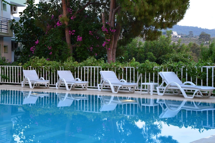 Imagen de la piscina del Hotel Golden Lighthouse. Foto 18