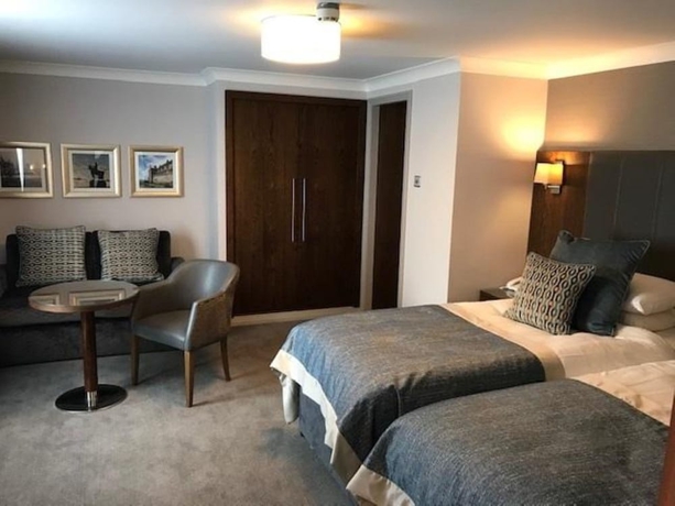 Imagen de la habitación del Hotel Golden Lion. Foto 17