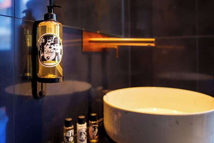 Imagen de la habitación del Hotel Golden Lisbon. Foto 3