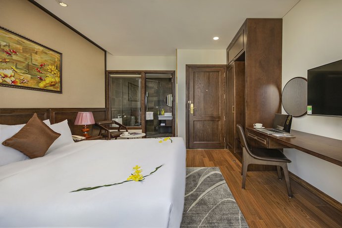 Imagen de la habitación del Hotel Golden Lotus Da Nang. Foto 6