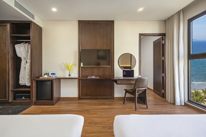 Imagen de la habitación del Hotel Golden Lotus Da Nang. Foto 17