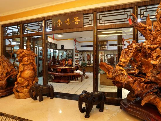 Imagen general del Hotel Golden Lotus Herton Seaview Hotel. Foto 9