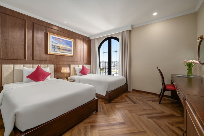 Imagen de la habitación del Hotel Golden Lotus Luxury Da Nang. Foto 6