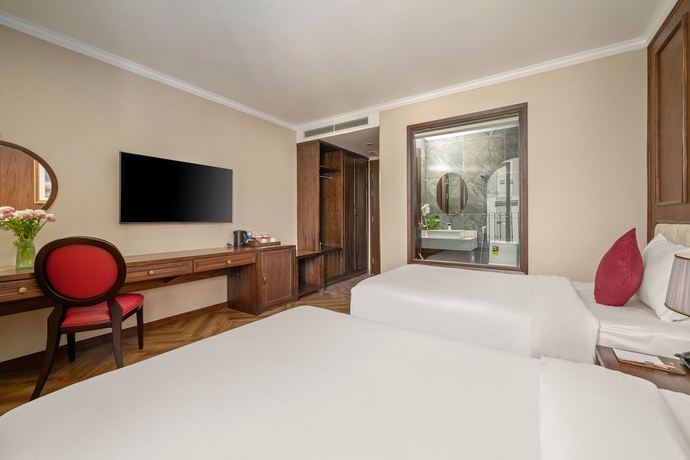 Imagen de la habitación del Hotel Golden Lotus Luxury Da Nang. Foto 7
