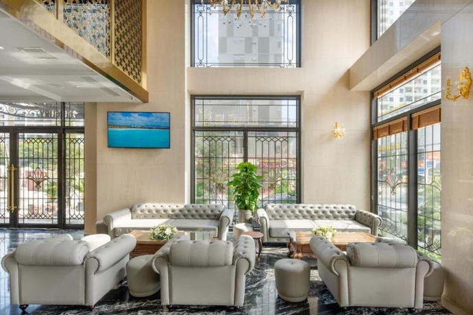 Imagen de los interiores del Hotel Golden Lotus Luxury Da Nang. Foto 16