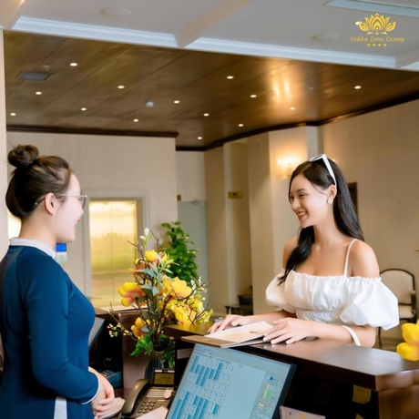 Imagen de los interiores del Hotel Golden Lotus Luxury Da Nang. Foto 18