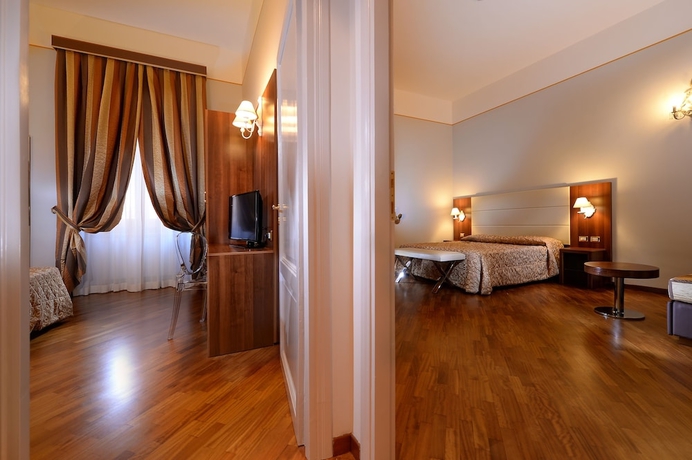 Imagen de la habitación del Hotel Golden, Ludovisi. Foto 4
