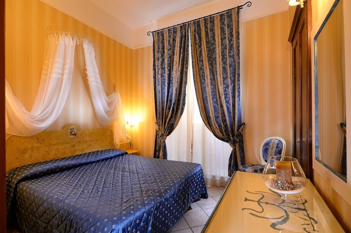 Imagen de la habitación del Hotel Golden, Ludovisi. Foto 7