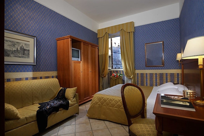 Imagen de la habitación del Hotel Golden, Ludovisi. Foto 16