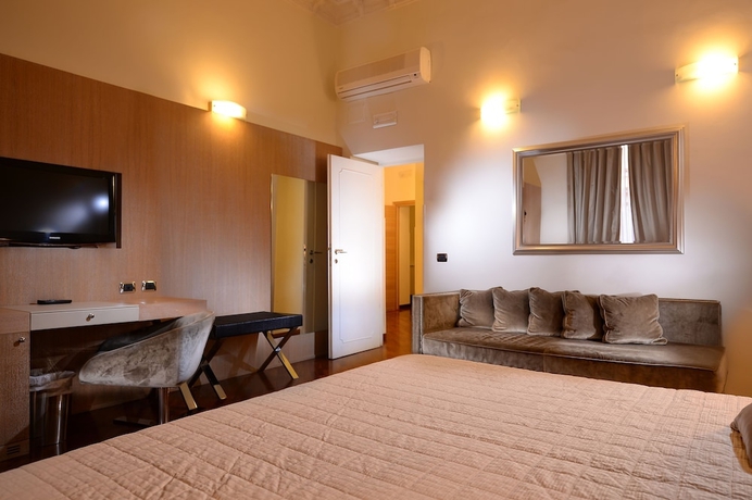 Imagen de la habitación del Hotel Golden, Ludovisi. Foto 19