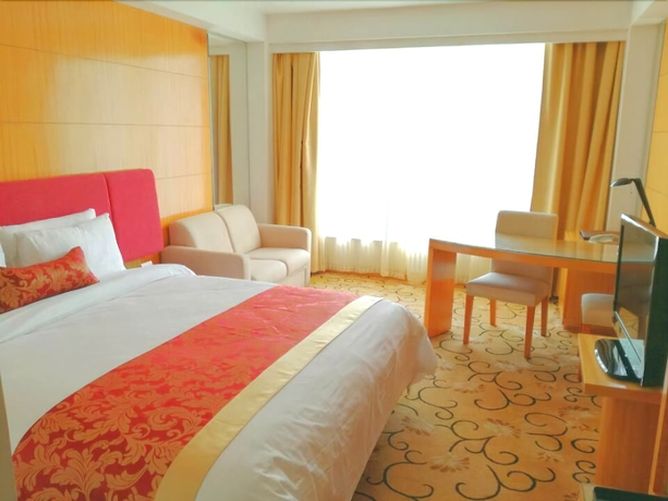 Imagen de la habitación del Hotel Golden Lustre. Foto 13