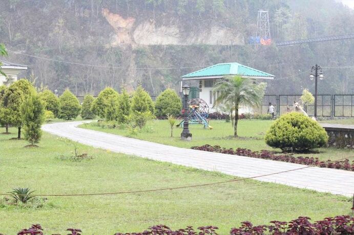 Imagen general del Hotel Golden Mahseer Riverside Resort. Foto 20