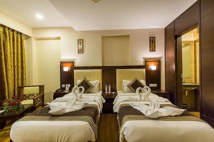 Imagen de la habitación del Hotel Golden Manor. Foto 17