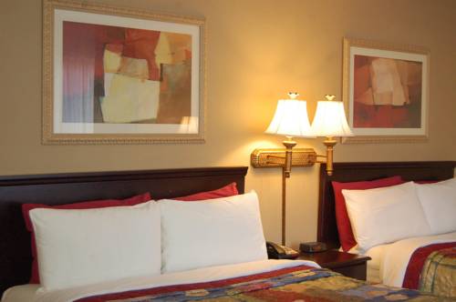 Imagen de la habitación del Hotel Golden Manor Inn and Suites. Foto 8