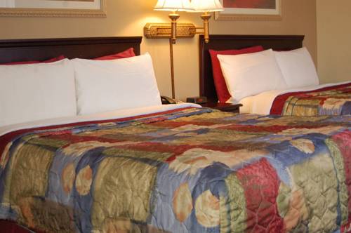 Imagen de la habitación del Hotel Golden Manor Inn and Suites. Foto 9